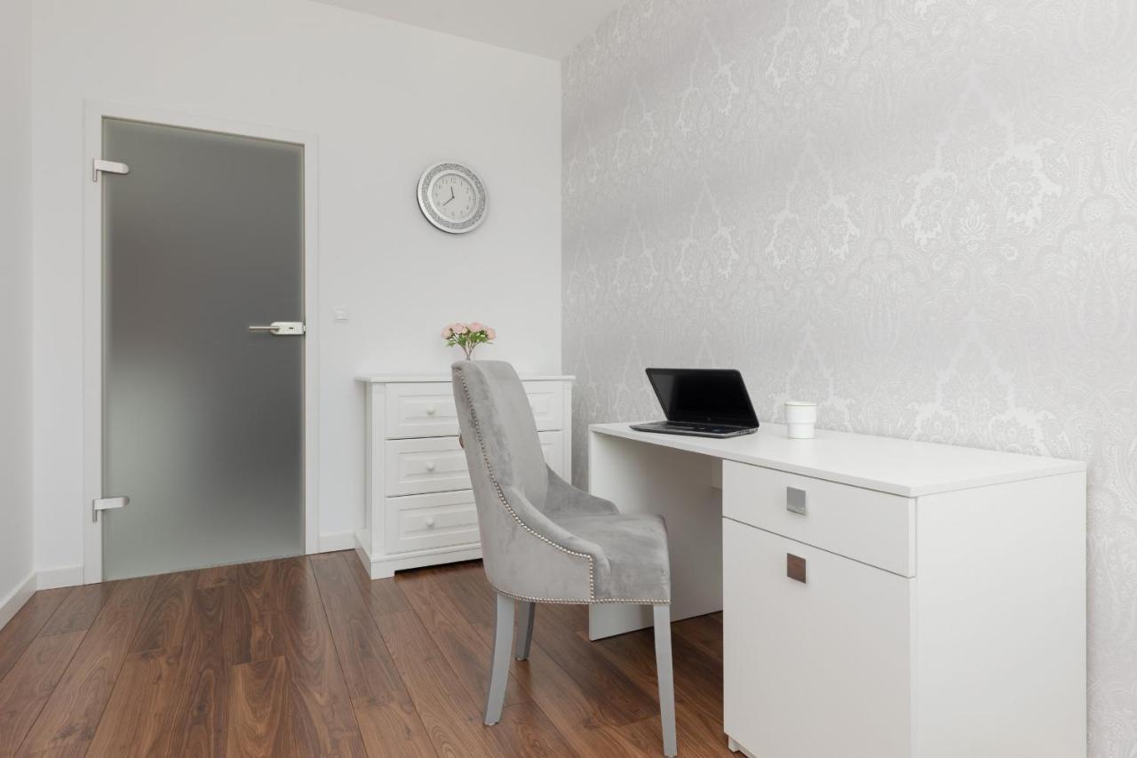 Glamorous Wilanow Apartment By Renters Varşova Dış mekan fotoğraf